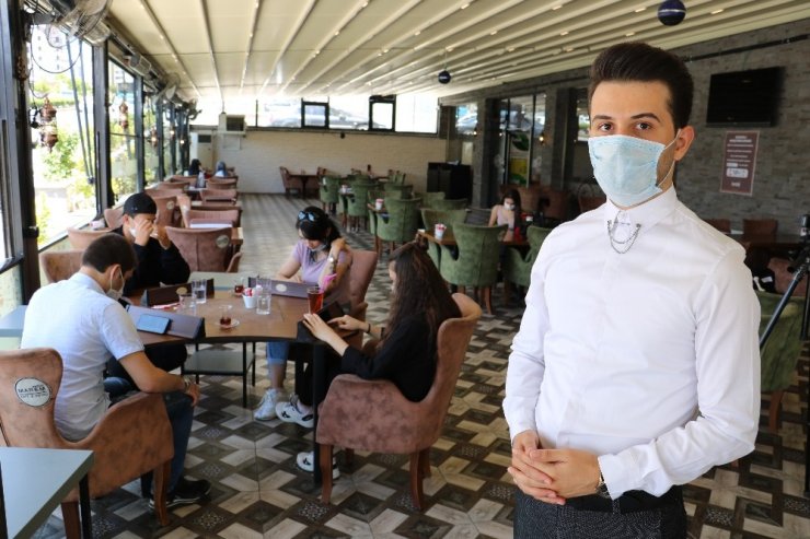 Kafelerde online okey devri