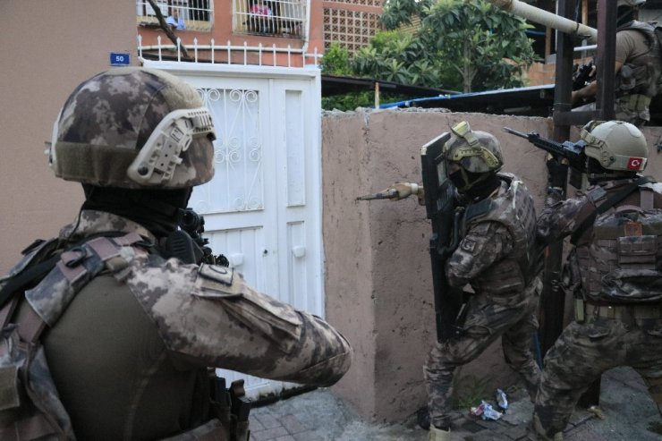 Adana merkezli 3 ilde FETÖ operasyonu: 63 gözaltı kararı