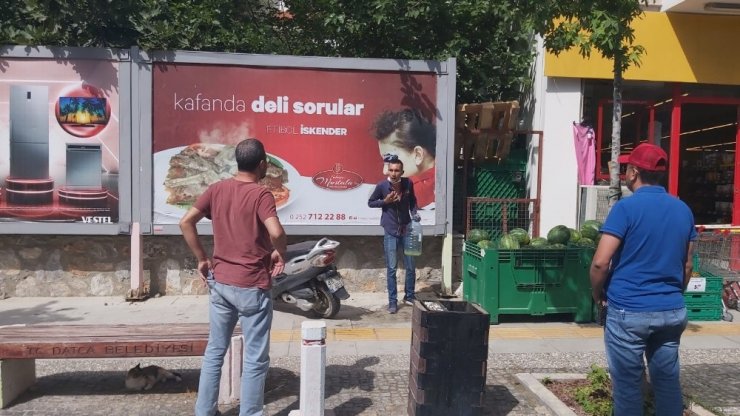 Belediye’nin uygulamasına kızan şahıs kendini yakmaya kalktı