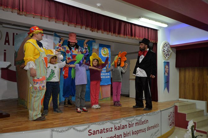 a3-006.jpg a3-006.jpg