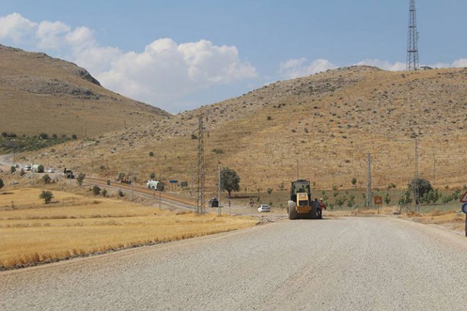 baskan-celegen;-belan-karayolunda-calismalari-inceledi1.jpg baskan-celegen;-belan-karayolunda-calismalari-inceledi1.jpg