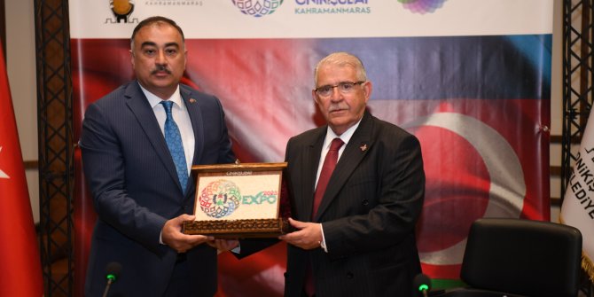 baskan-mahcicek-buyukelci-memmedov-nezdinde-tum-azerbaycani-expo-2023e-davet-etti.jpg