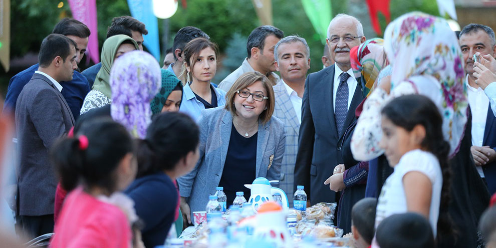 baskan-sahin,-iftarini-araban’da-yapti.jpg
