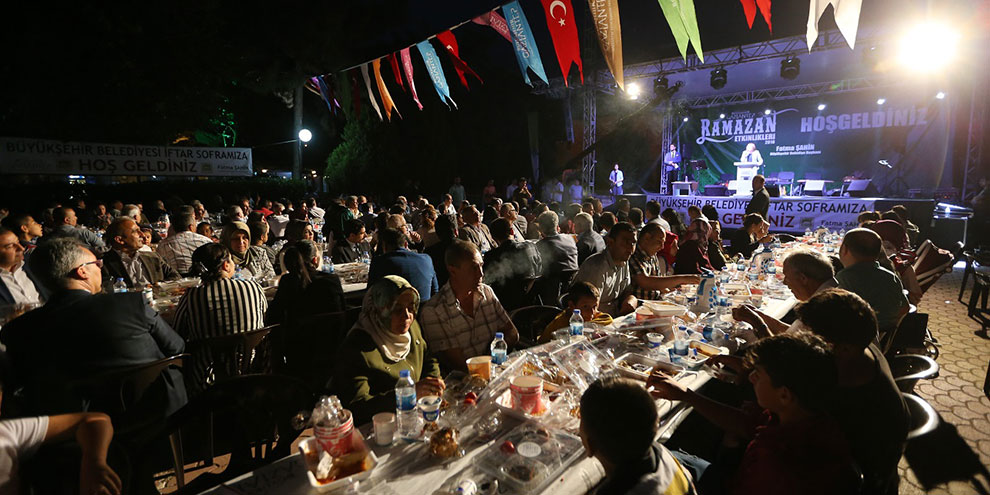 baskan-sahin,-iftarini-araban’da-yapti1.jpg