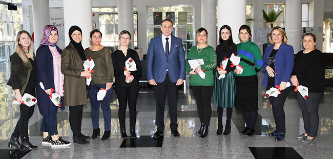 baskan-zabun’dan-kadin-girisimcilere-cicekli-kutlama--1.jpg
