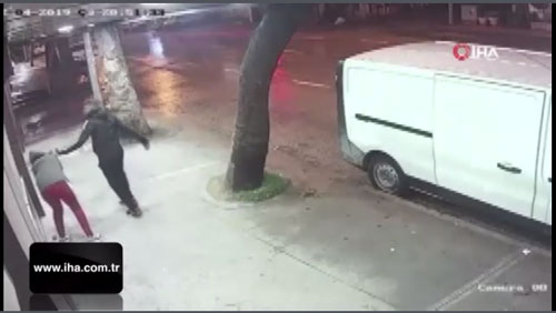 bir-kadina-siddet-goruntusu-de-bursadan2.jpg