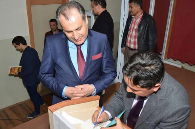 c1-003.jpg c1-003.jpg