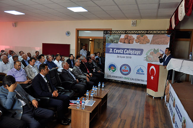 caglayancerit’te-3.-ceviz-calistayi-duzenlendi2.jpg
