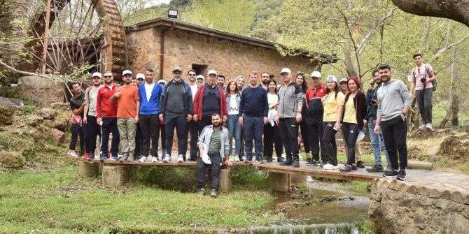 cesitli-meslek-dallarina-sahip-spor-yapmak-amaciyla-bir-araya-gelen-maras-doga-platformu-uyeleri-turkogluna-hayran-kaldi.jpg