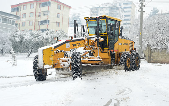 dulkadiroglu’ndan-karla-mucadele-calismalari1.jpg