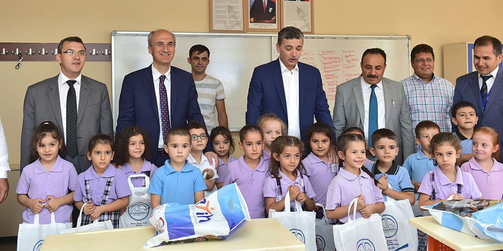 dulkadiroglu-belediyesi’nden-egitime-destek1.jpg
