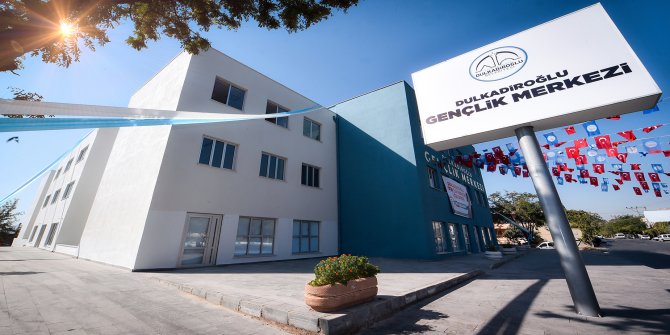 dulkadiroglu-genclik-merkezi-003.jpg