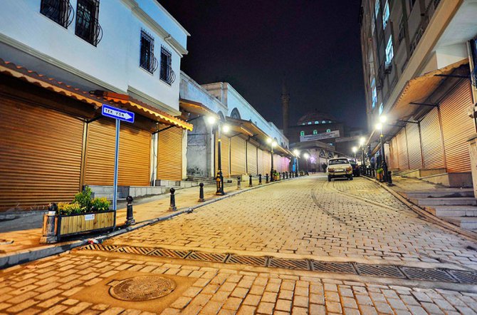 e1-017.jpg e1-017.jpg