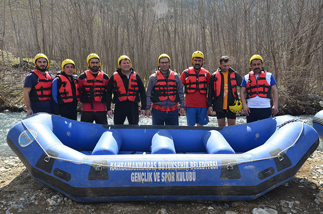 ekinozu-ilcesinden-dogan-nergele-cayi’nda-ilk-kez-rafting-sporu-yapildi-2.jpg