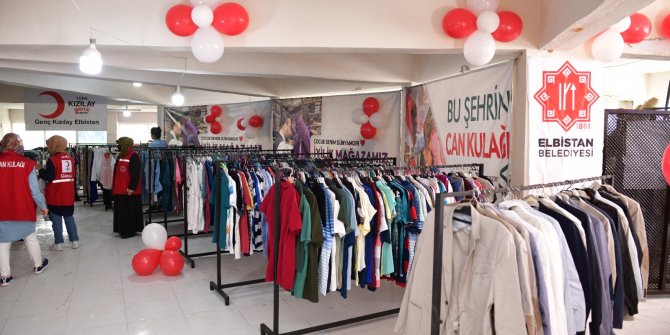 elbistan-belediyesi-paranin-yerine-sevginin-gectigi-geliri-olmayan-vatandaslarla-yetim-cocuklarin-bayramliklarini-kendi-zevkine-gore-secebilecegi-iyilik-magazasi-acti.jpeg