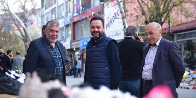 elbistan-belediyesinin-esnafimin-yanindayim-projesi-kapsaminda-dulkadiroglu-caddesinde-hayata-gecirdigi-alisveris-bayrami-vatandaslarin-yogun-ilgisi-ile-karsilasti.jpeg