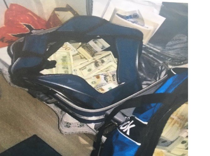 fetocu-memurun-evinde-bavul-dolusu-para-bulundu-db418b.jpg