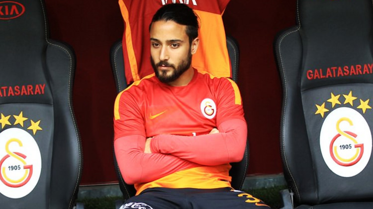 galatasaraydan_tarik_camdala_artik_git_1469949358_2381.jpg