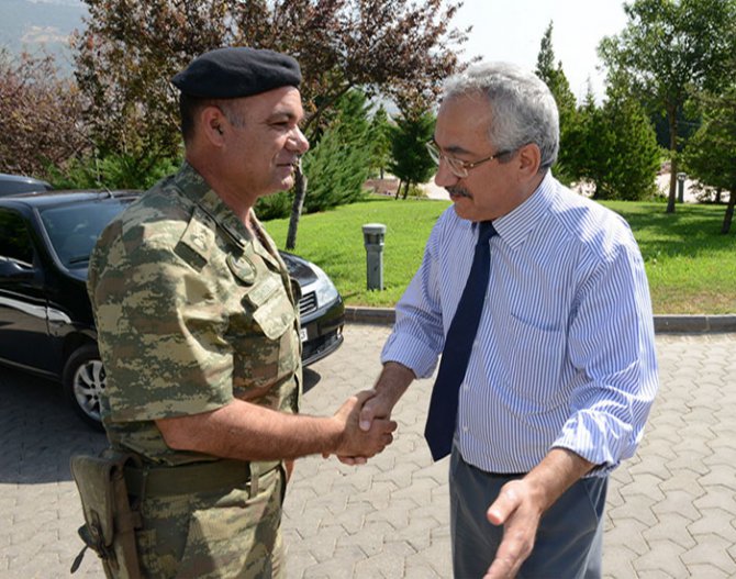 garnizon-komutani-kosker,-ksu-rektoru-deveci’yi-ziyaret-etti2.jpg