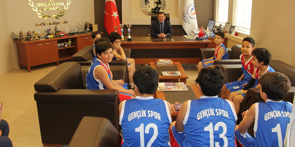 genclik-spor-kulubu-basketbol-takimimiz-il-birincisi2.jpg