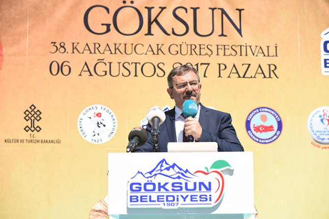 goksun-karakucak-gures-festivaline-rekor-katilim2.jpg