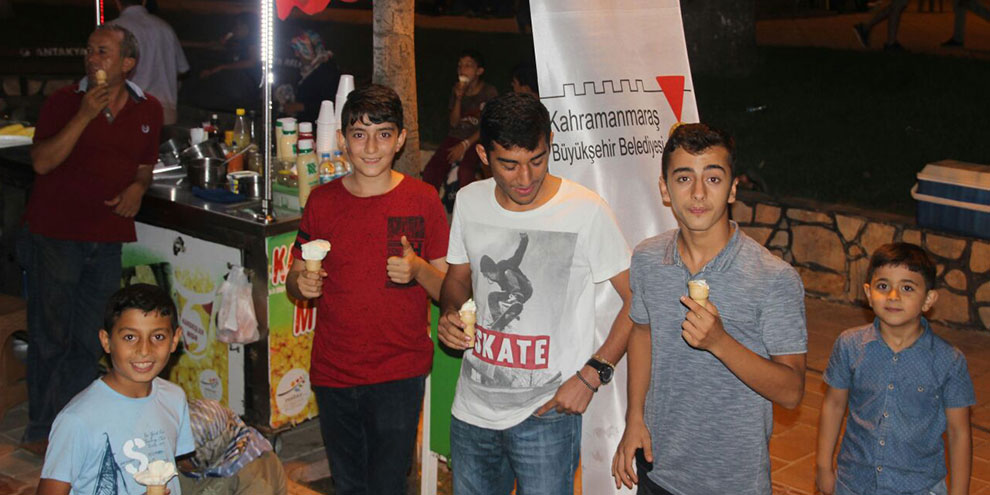 hatayli’larin-maras-dondurmasi-sevinci6.jpg