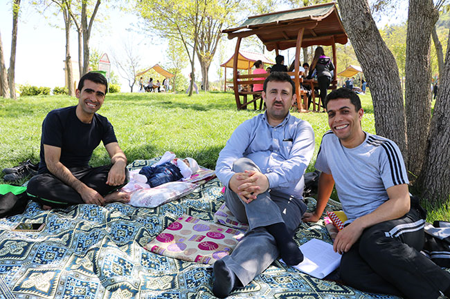 havalar-isindi-piknik-alanlari-doldu-2.jpg