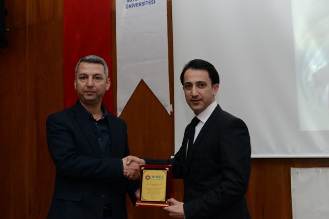 i1-004.jpg i1-004.jpg