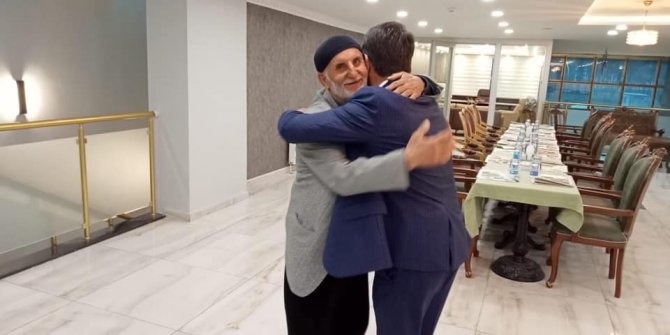 kahramanmarasin-turkoglu-ilcesinde-ikamet-eden-sehit-ve-gazi-aileleriyle-turkoglu-belediyesi-nikah-sarayinda-duzenlenen-iftar-programinda-bir-araya-geldi.jpg