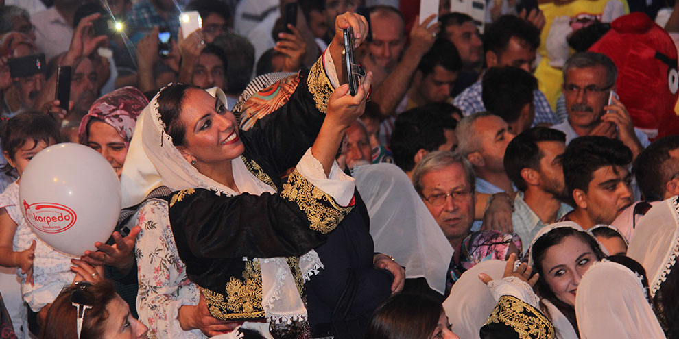 kahramanmarasta-festival-coskusu-basladi4.jpg