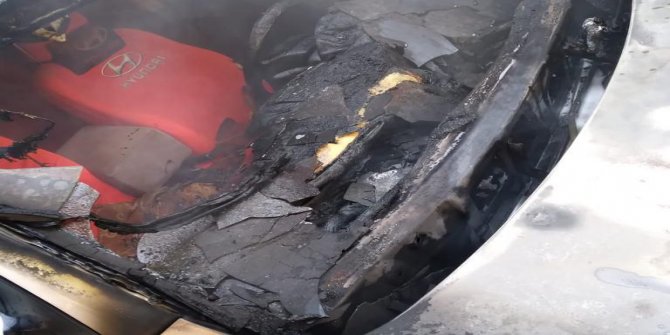 kahramanmarasta-park-halindeki-otomobilde-cikan-yangin-maddi-hasara-neden-oldu.jpeg