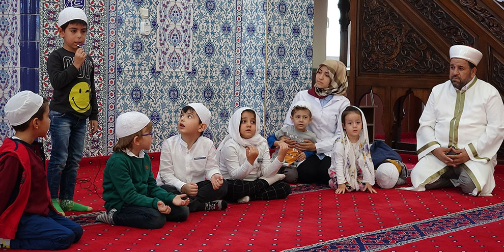 kres-cocuklarinin-camiler-haftasi-ziyareti-1.jpg