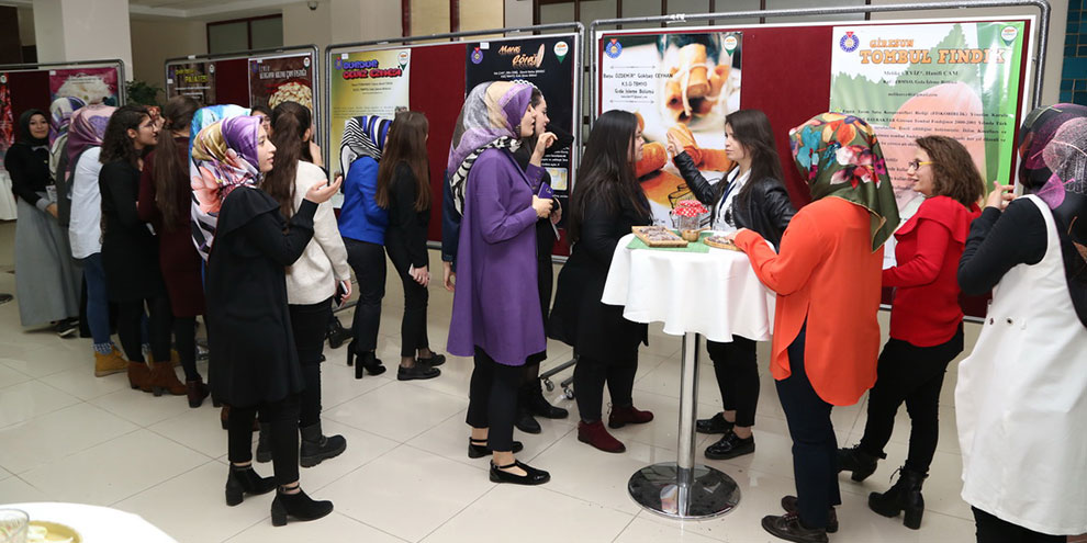 ksu’de-‘cografi-isaretli-gida-urunleri-poster-sergisi’-acildi2.jpg