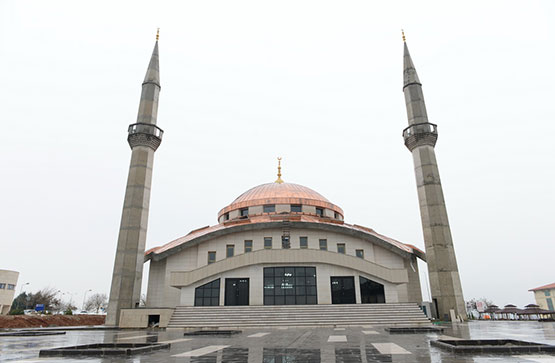 ksu-avsar-yerleskesinde-insasi-tamamlanan-yeni-cami-ibadete-acildi4.jpg