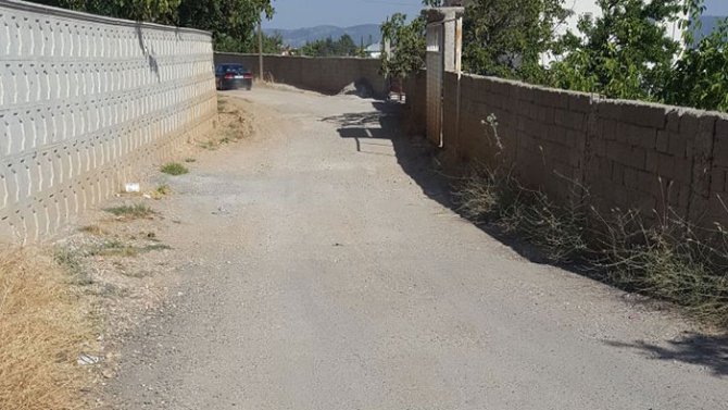 mahalleli-yol-istiyor-1.jpg