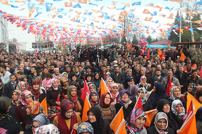 miting-havasinda-acilis,-turkoglu’nda-buyuk-cosku2.jpg