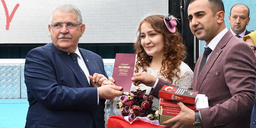 onikisubat-belediyesi-ciftlerin-en-mutlu-gununde-yaninda2.jpg