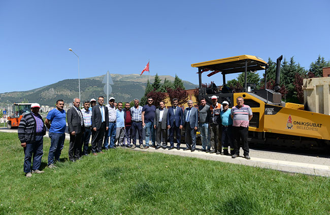 onikisubat-belediyesi-ksu’de-21-bin-metrekare-alani-asfaltladi12.jpg