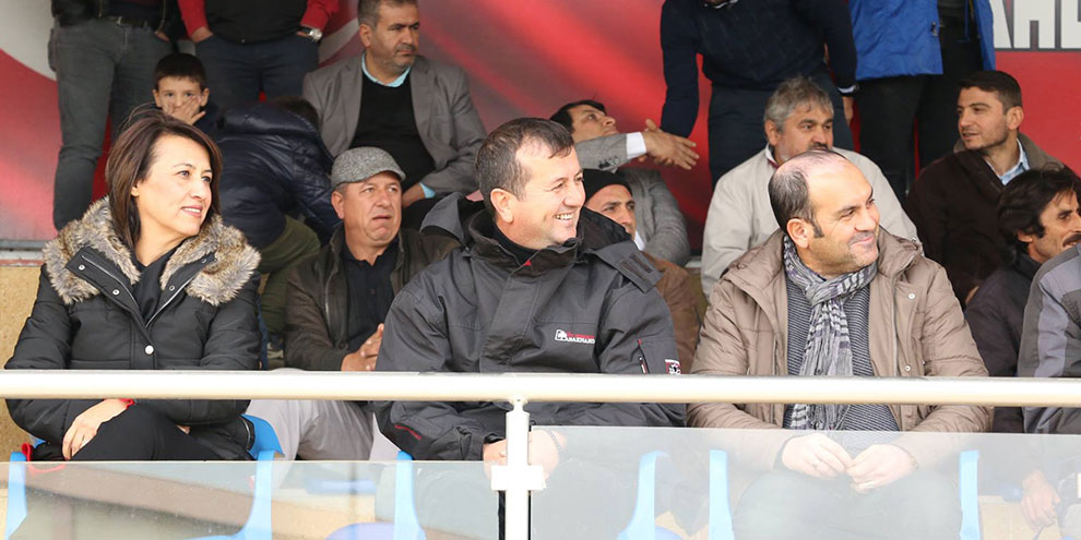 pazarcik-belediye-aksu-spor-dort-dortluk1.jpg