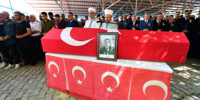 pence-kilit-harekati-bolgesinde-bulunan-bir-us-bolgesine-bolucu-teror-orgutu-tarafindan-yapilan-taciz-atesinde-sehit-olan-piyade-uzman-cavus-murat-yildirim-memleketi-kahramanmarasin-goksun-ilcesinde-son-yolculugu.jpeg