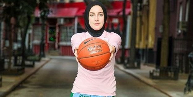 potada-yasak-kalkti-iste-ilk-basortulu-kadin-basketbolcu-h1474534034-4df1e1.jpg