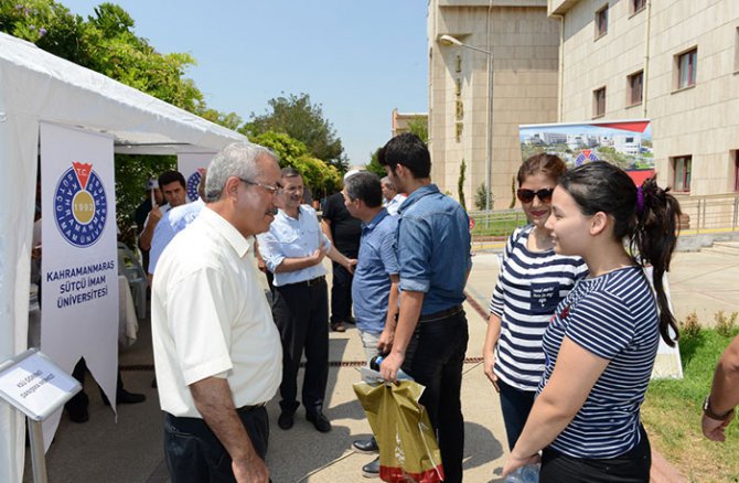 rektor-deveci,-ksu’ye-kayit-yaptiran-ogrenciler-ve-aileleri-ile-bir-araya-geldi.jpg