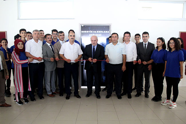 robotik-kodlama-atolyesi-acilis-toreni1.jpg