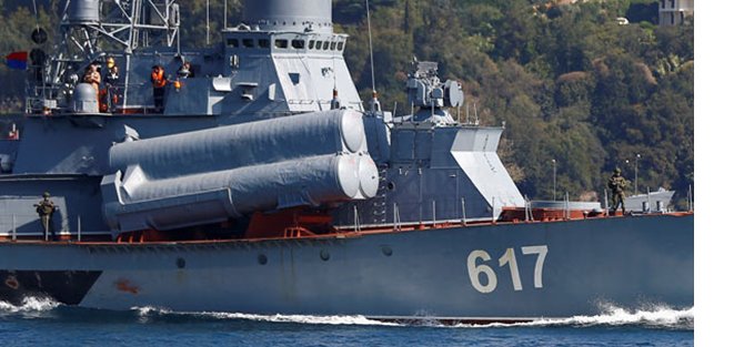 rus-savas-gemisi-istanbul-bogazindan-kamuflajla-gecti-h1475843254-3eaeaf.jpeg