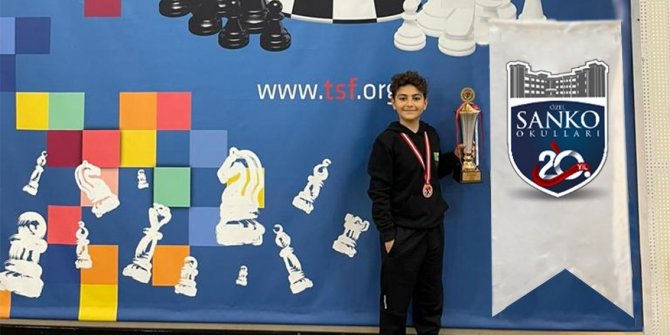 sanko-okullari-ogrencisi-kutay-sakmak-2022-turkiye-kucukler-ve-yildizlar-satranc-sampiyonasinda-13-yas-genel-kategorisinde-turkiye-ucuncusu-oldu-ve-milli-takim-havuzuna-secildi.jpeg