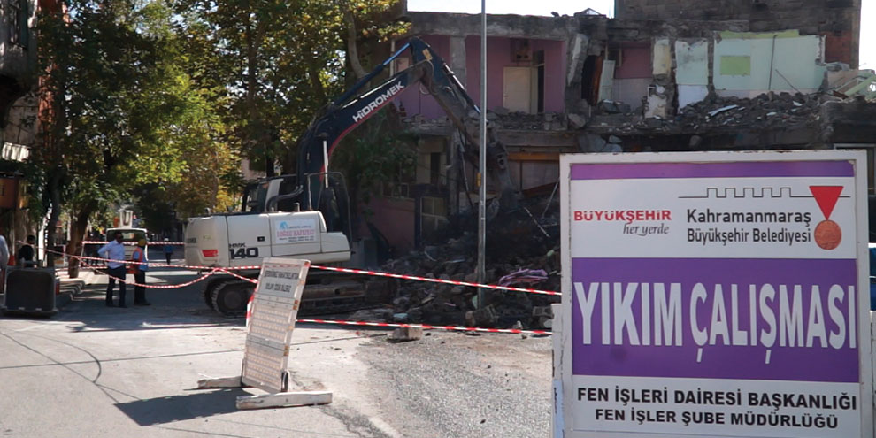 sarayalti-caddesi’nde-yikim-calismalari-devam-ediyor1.jpg