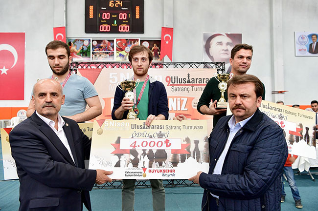 satranc-turnuvasi-odulleri-dagitildi1.jpg