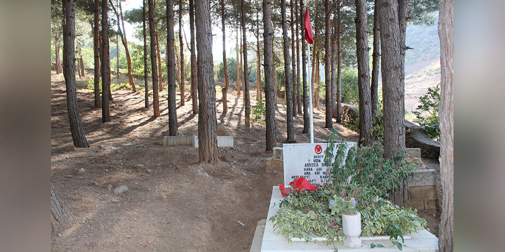 sehit-mezarligi3.jpg