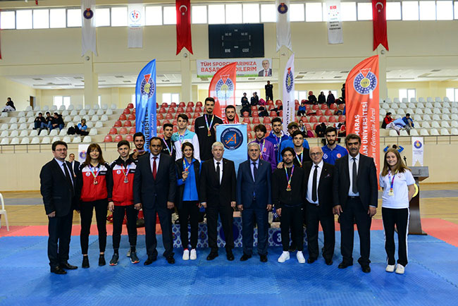 turkiye-universitelerarasi-taekwondo-sampiyonasi5.jpg