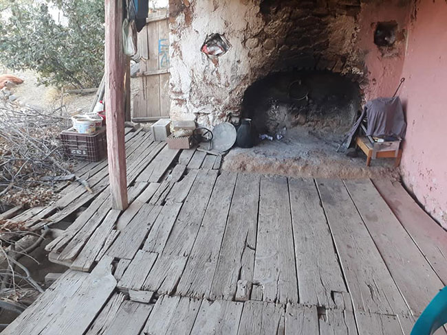 turkoglu’ndaki-bu-aile-icin-yardim-bekleniyor2.jpg